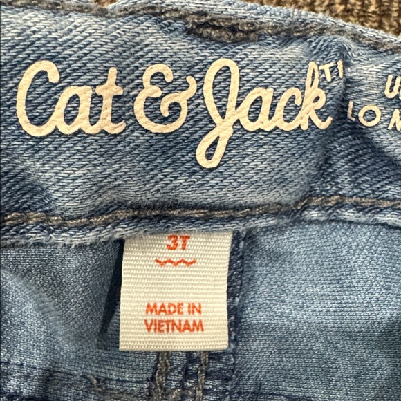 Cat & Jack Light Blue Denim Jeans - Picture 2 of 5